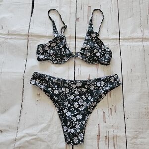 Zaful Women's Green And White Floral Underwire Bikini Size Small 4